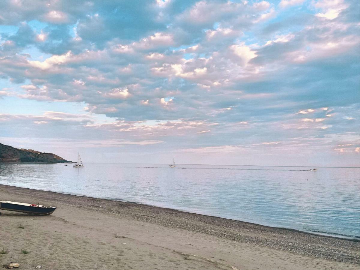 Casa Vacanze Umberto I Bova Marina Luaran gambar