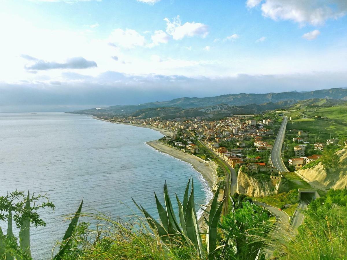 Casa Vacanze Umberto I Bova Marina Luaran gambar