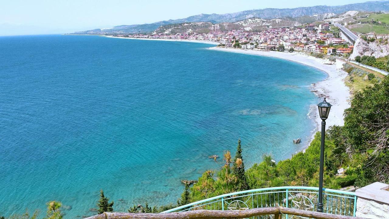 Casa Vacanze Umberto I Bova Marina Luaran gambar